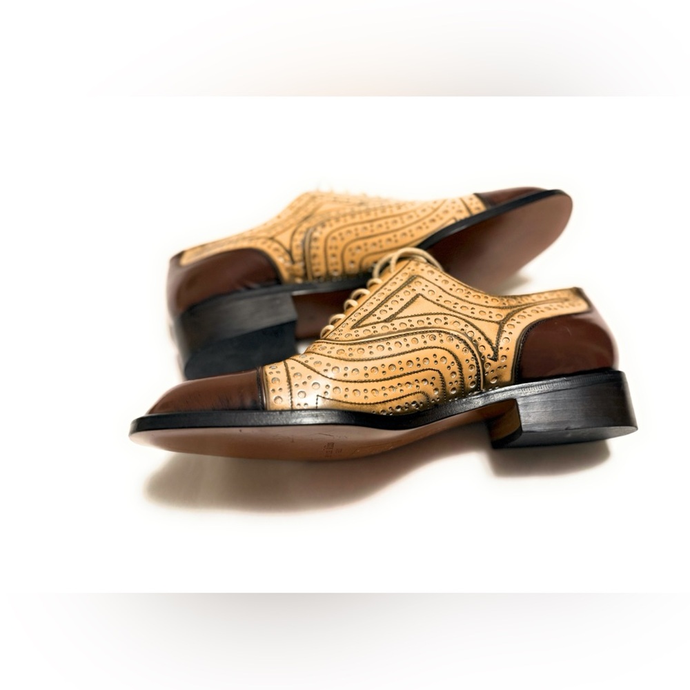 Stephane Kelian Paris TwoTone Oxford Tan & Brown Brogue Leather Classics Women 9 - Picture 10 of 10